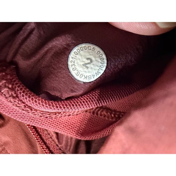 Lululemon Down for It All Jacket In Red Merlot Puffer Women's Sz 2 - Picture 12 of 14